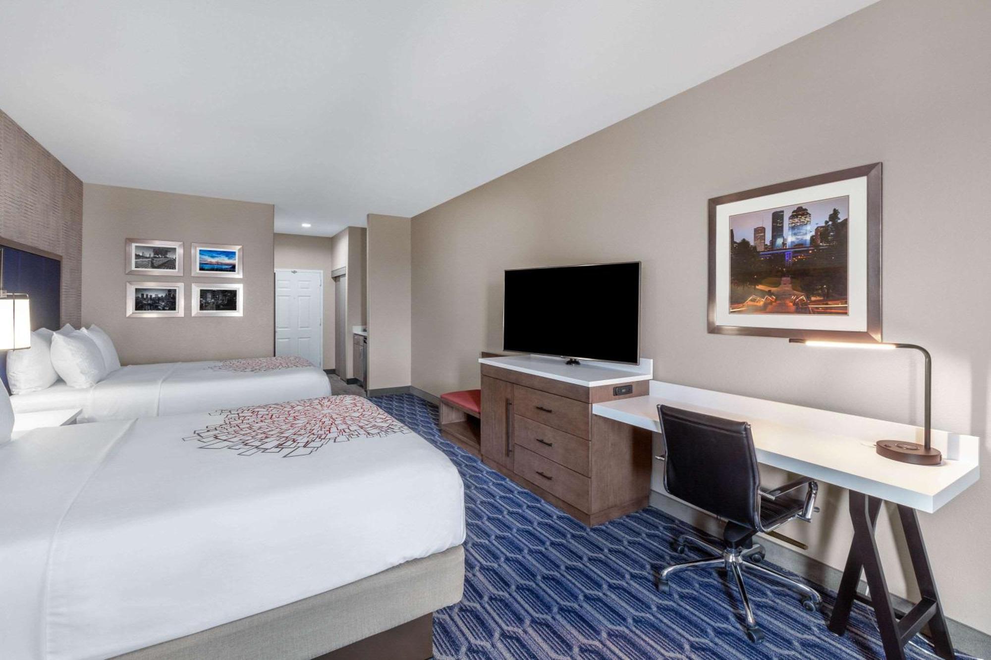 Queen Room with Two Queen Beds and Mobility/Hearing Access - Non-Smoking