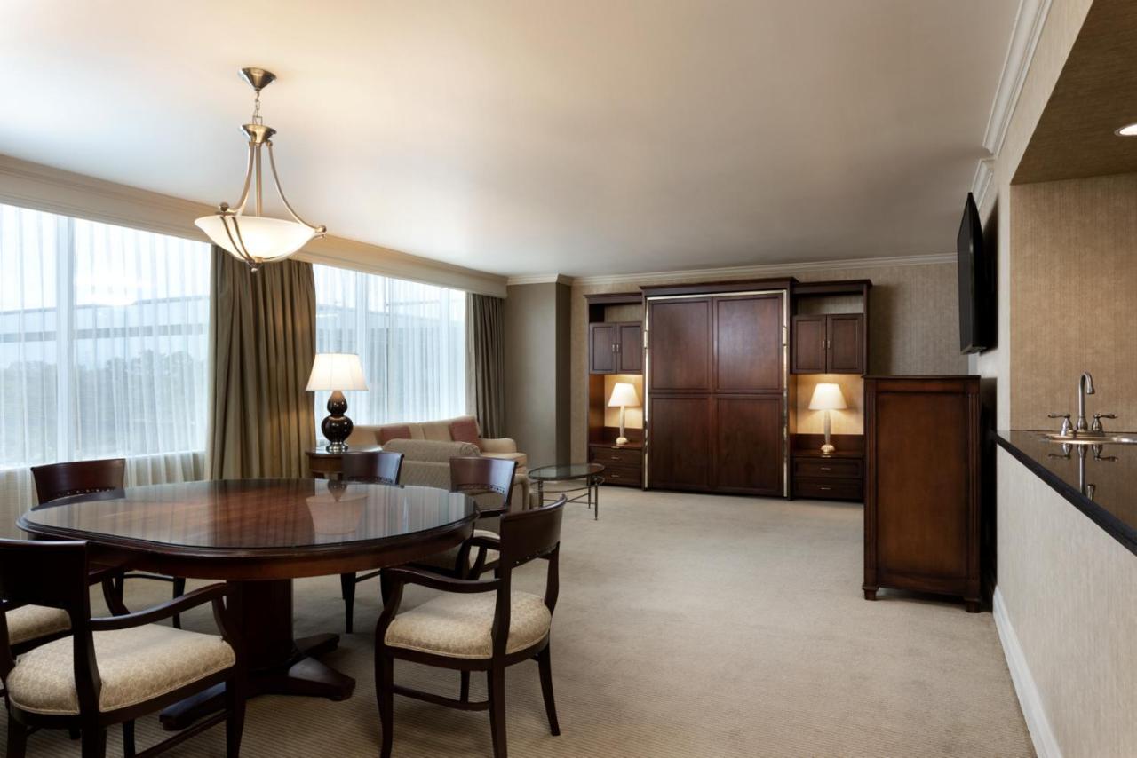 VIP Suite - 1 King or 2 Double Beds,1256656435:JPEG