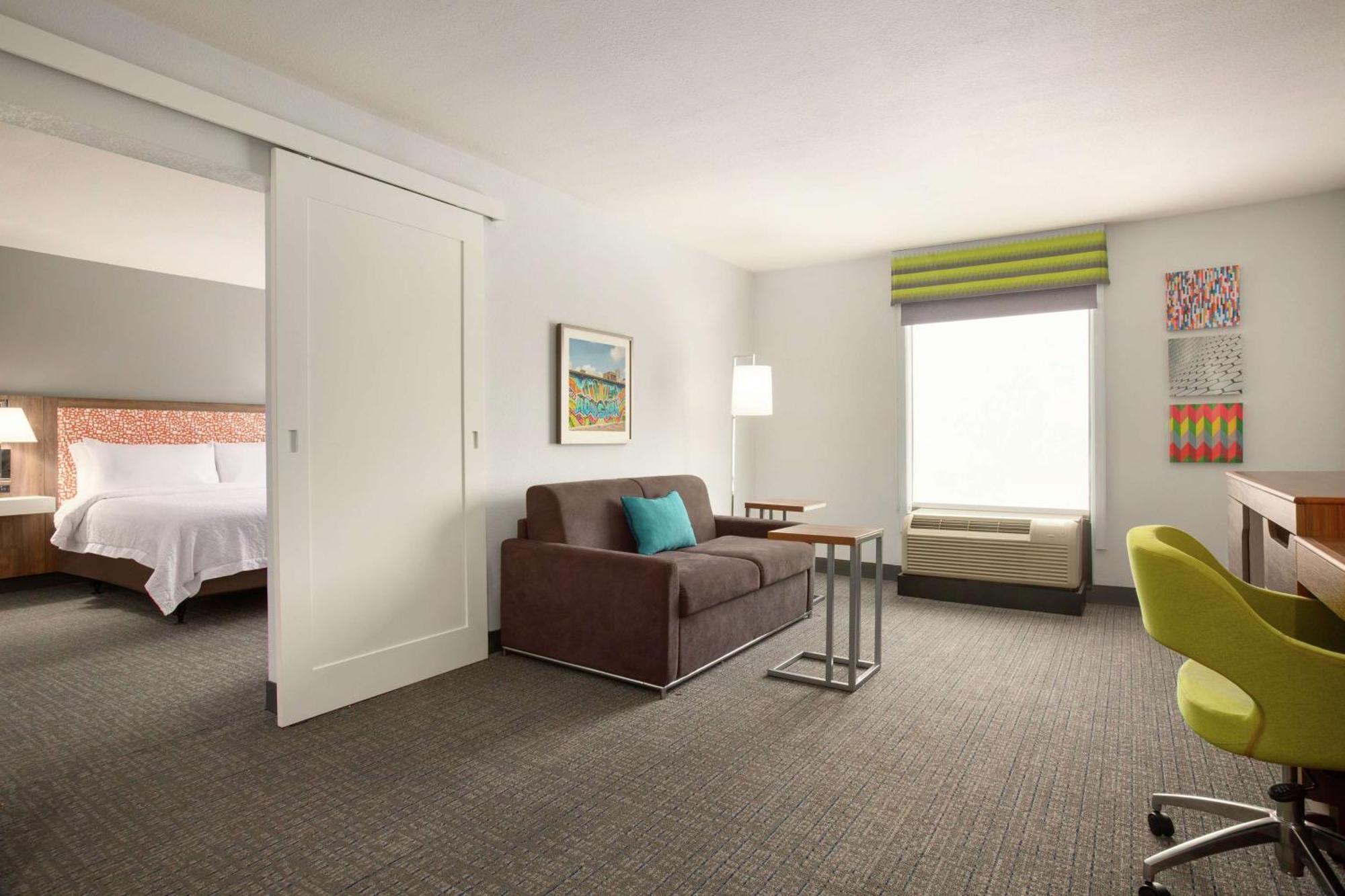 One-Bedroom King Suite with Kitchen - Non-Smoking
