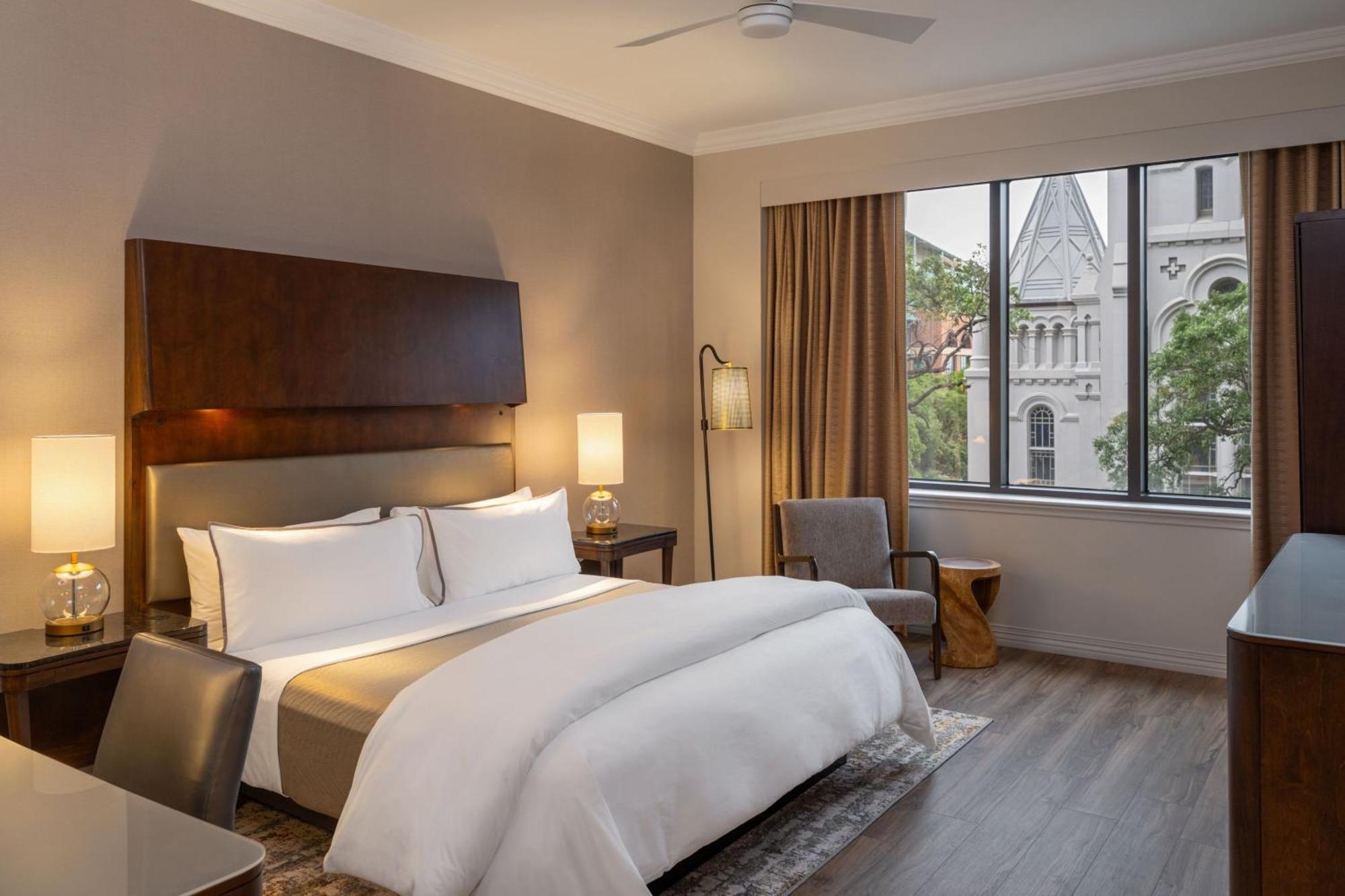 Traditional King, Guest room, King