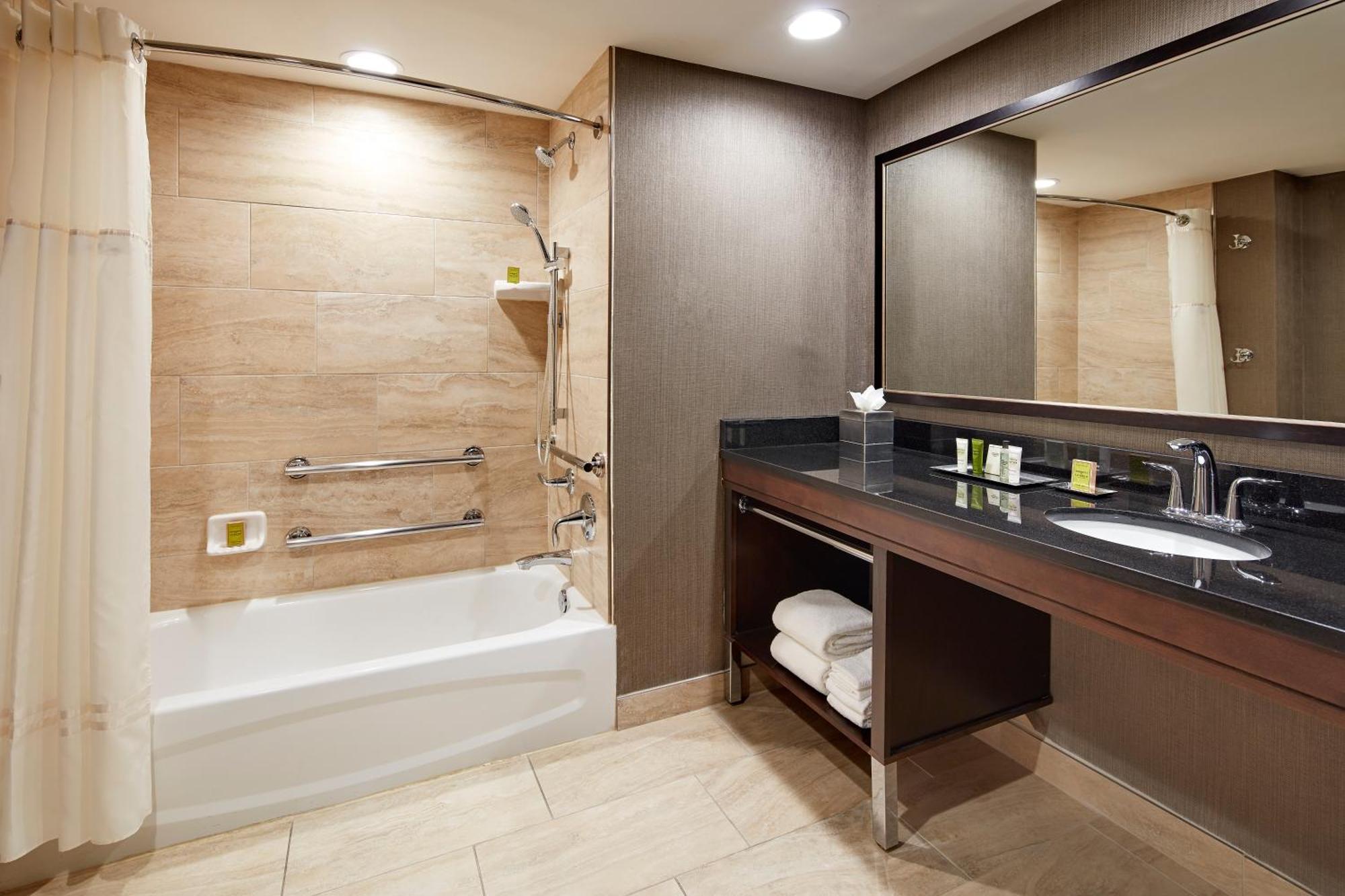 King Room Mobility Accessible Tub