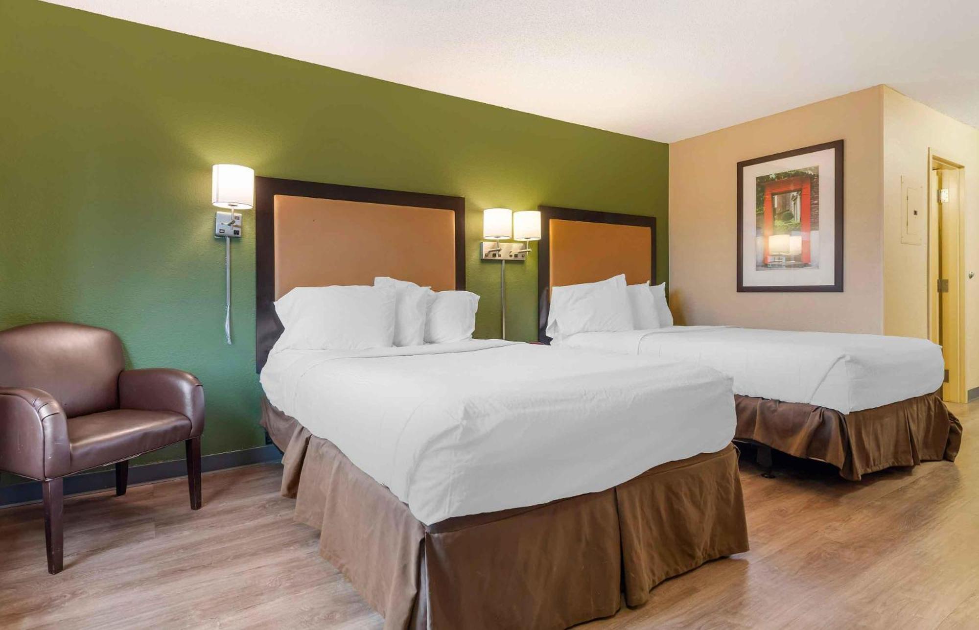 Studio with 2 Double Beds - Non-Smoking