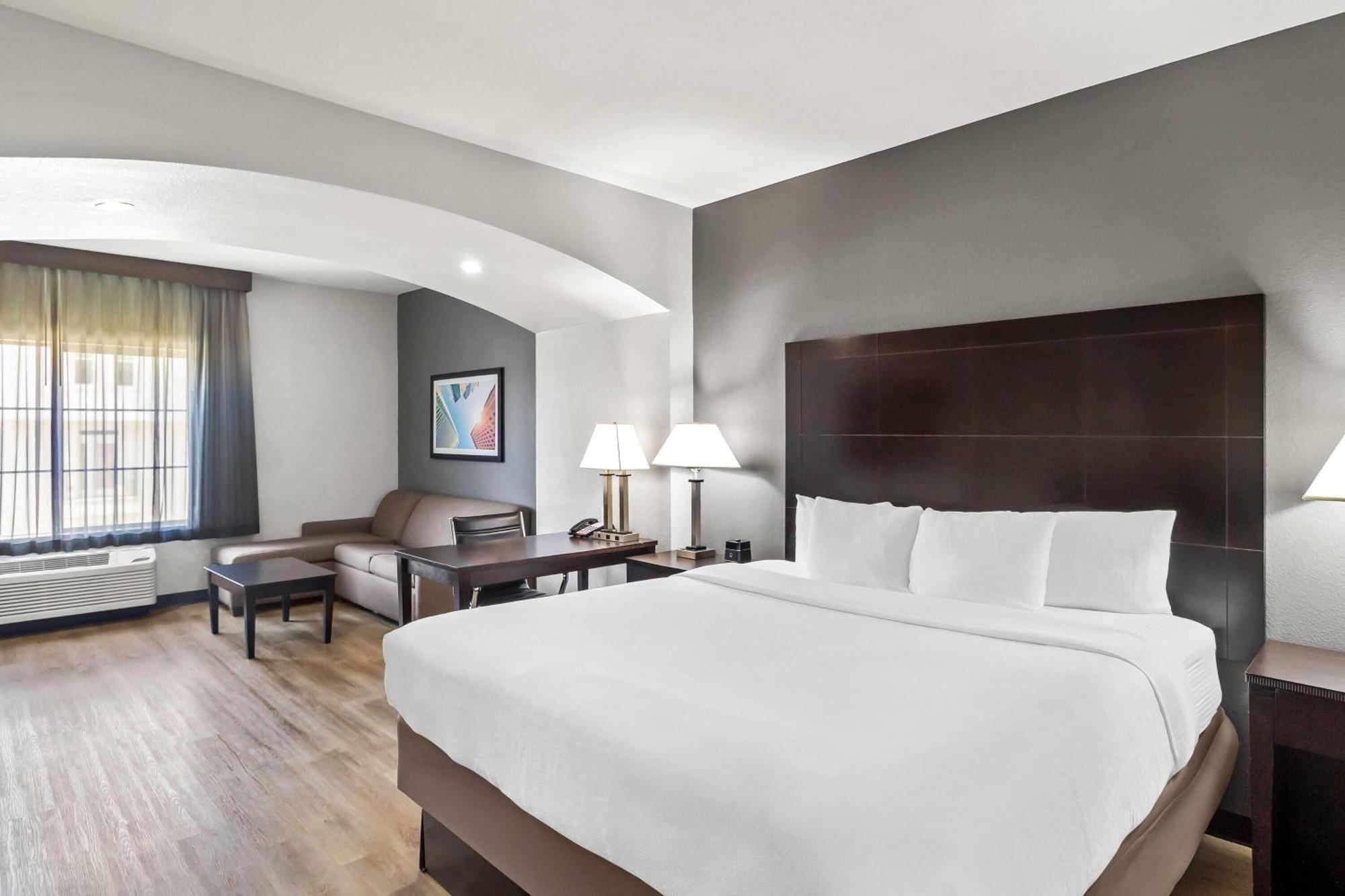 King Room with Bath Tub - Mobility/Hearing Accessible - Non-Smoking,1275898210:JPEG