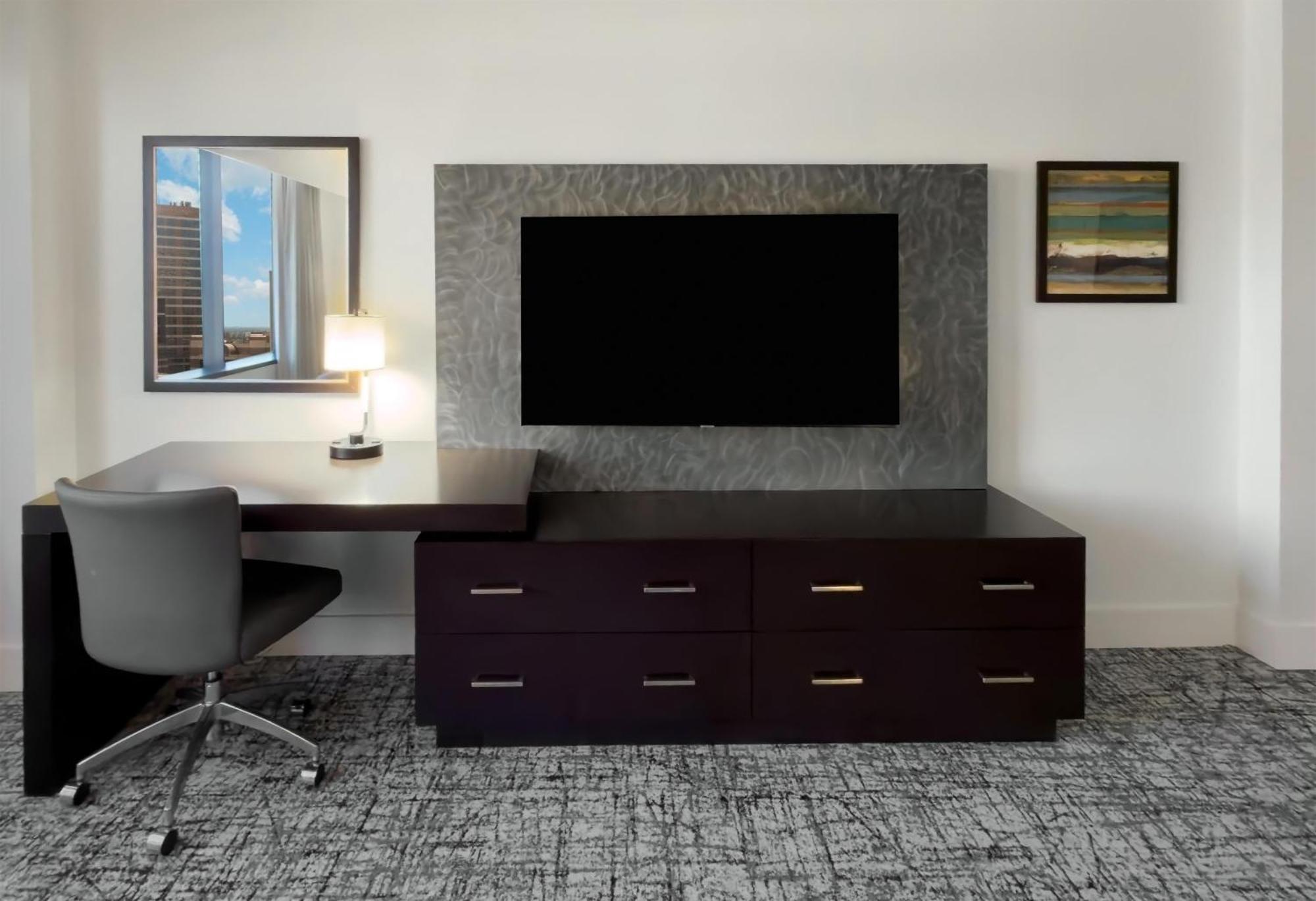 One-Bedroom King Suite