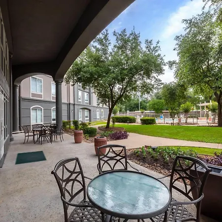 La Quinta Inn & Suites By Wyndham Houston Bush Iah South-3