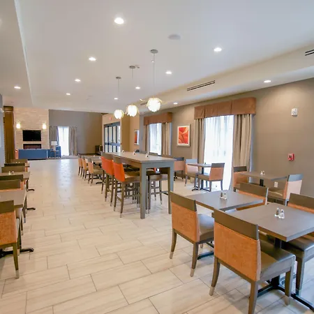 Comfort Suites Near Sam Houston Race Park-3