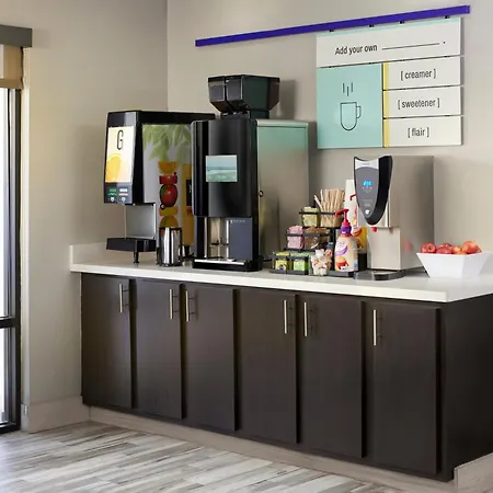 Garner Hotel Houston - Westchase-2
